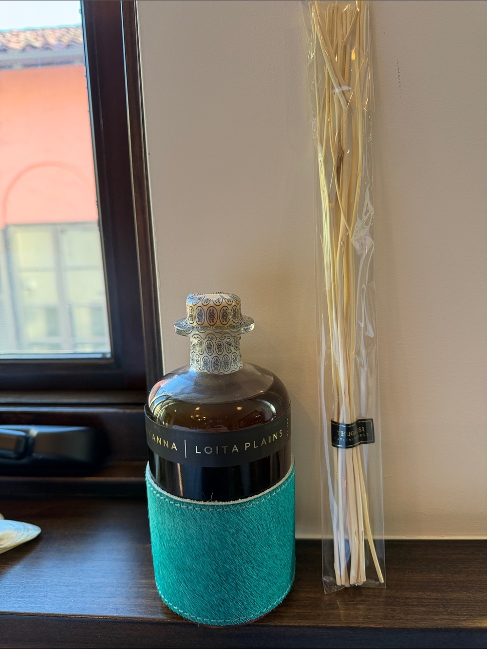“THUCASSI” 4-17oz diffusers NIB STUNNING - Picture 11 of 12
